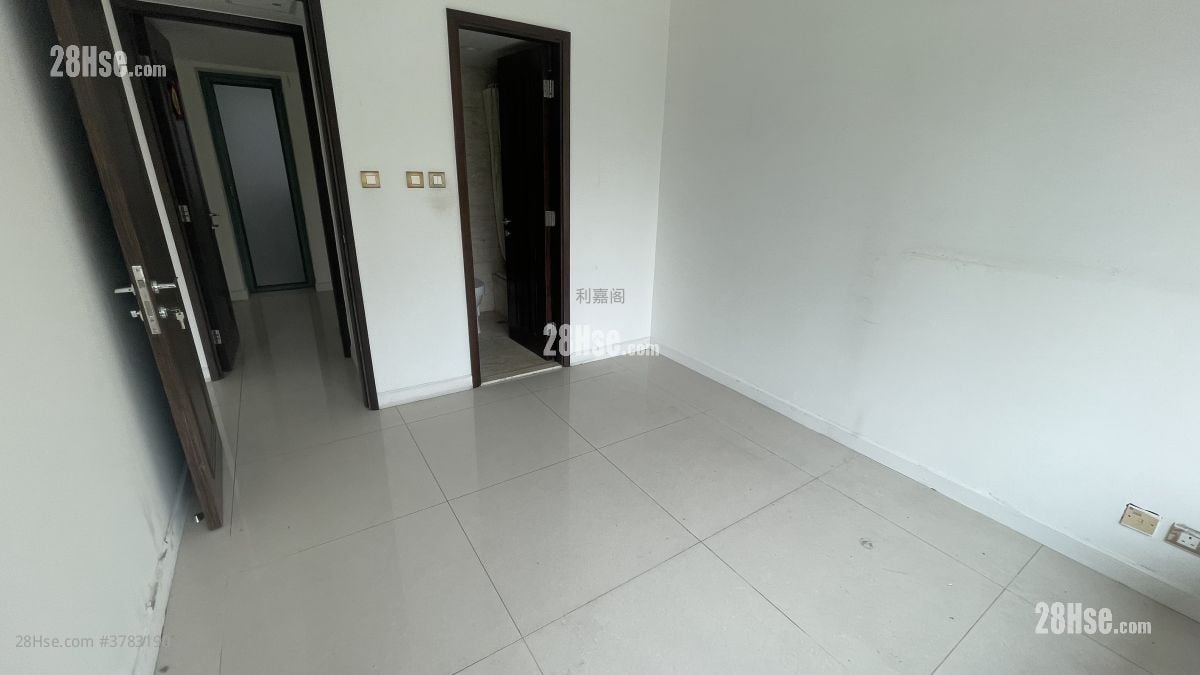 尚御 售盘 4 房 , 3 浴室 1,614 平方尺