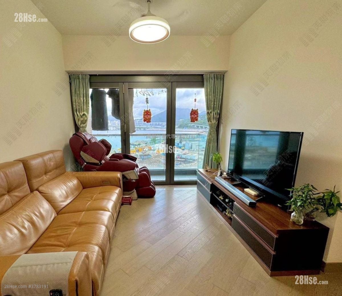 The Wings Sell 4 Bedrooms , 2 Bathrooms 977 ft²