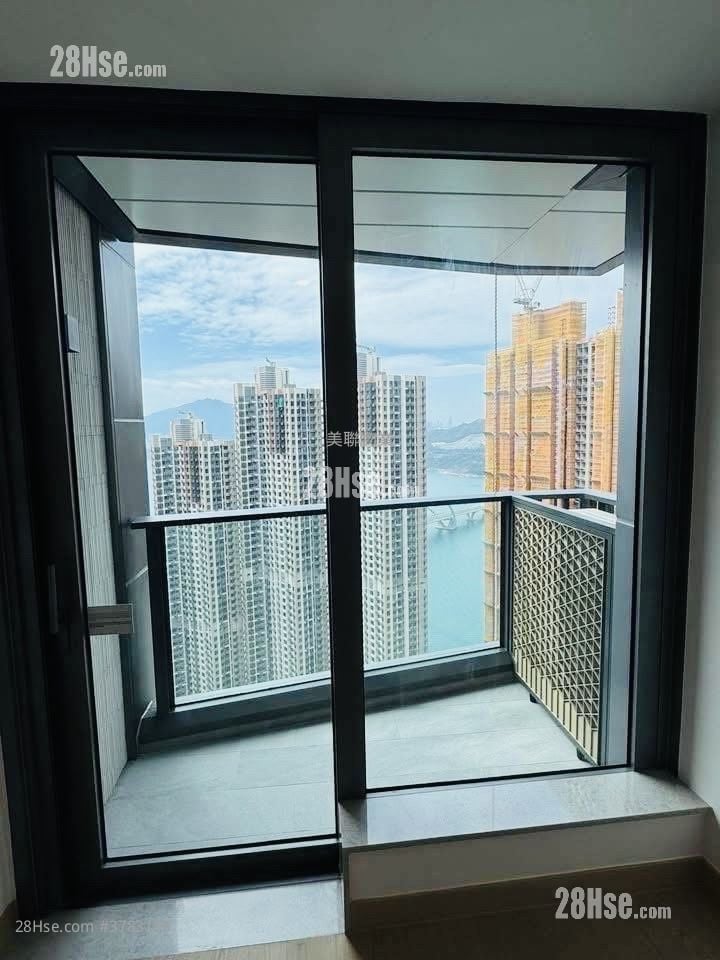 Seasons Place 售盘 2 房 437 平方尺