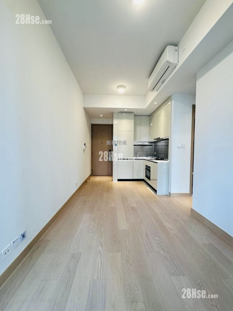 Seasons Place 售盘 2 房 437 平方尺