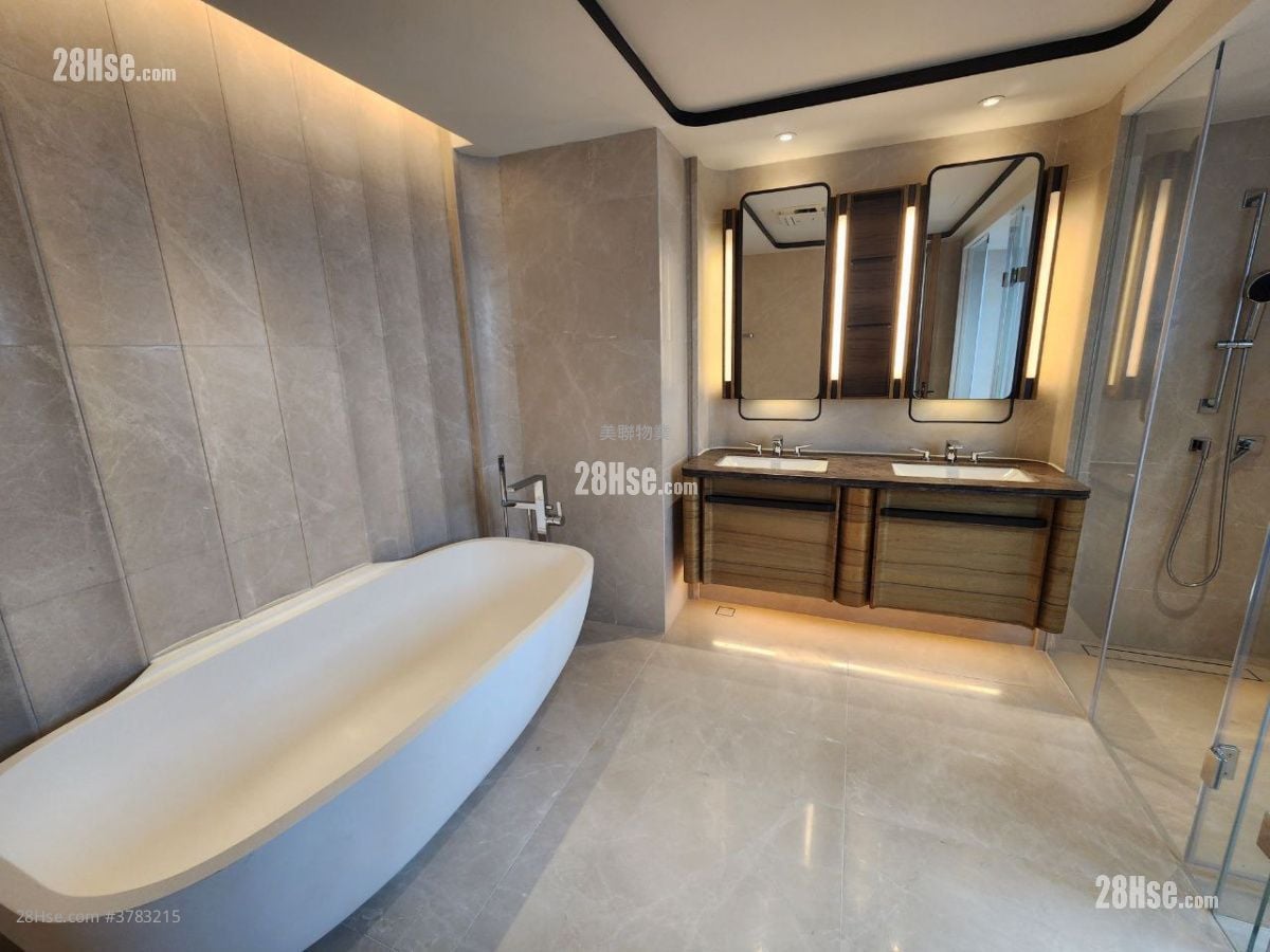 浴室: 朗涛 租盘 4 房 , 5+ 浴室 2,533 平方尺