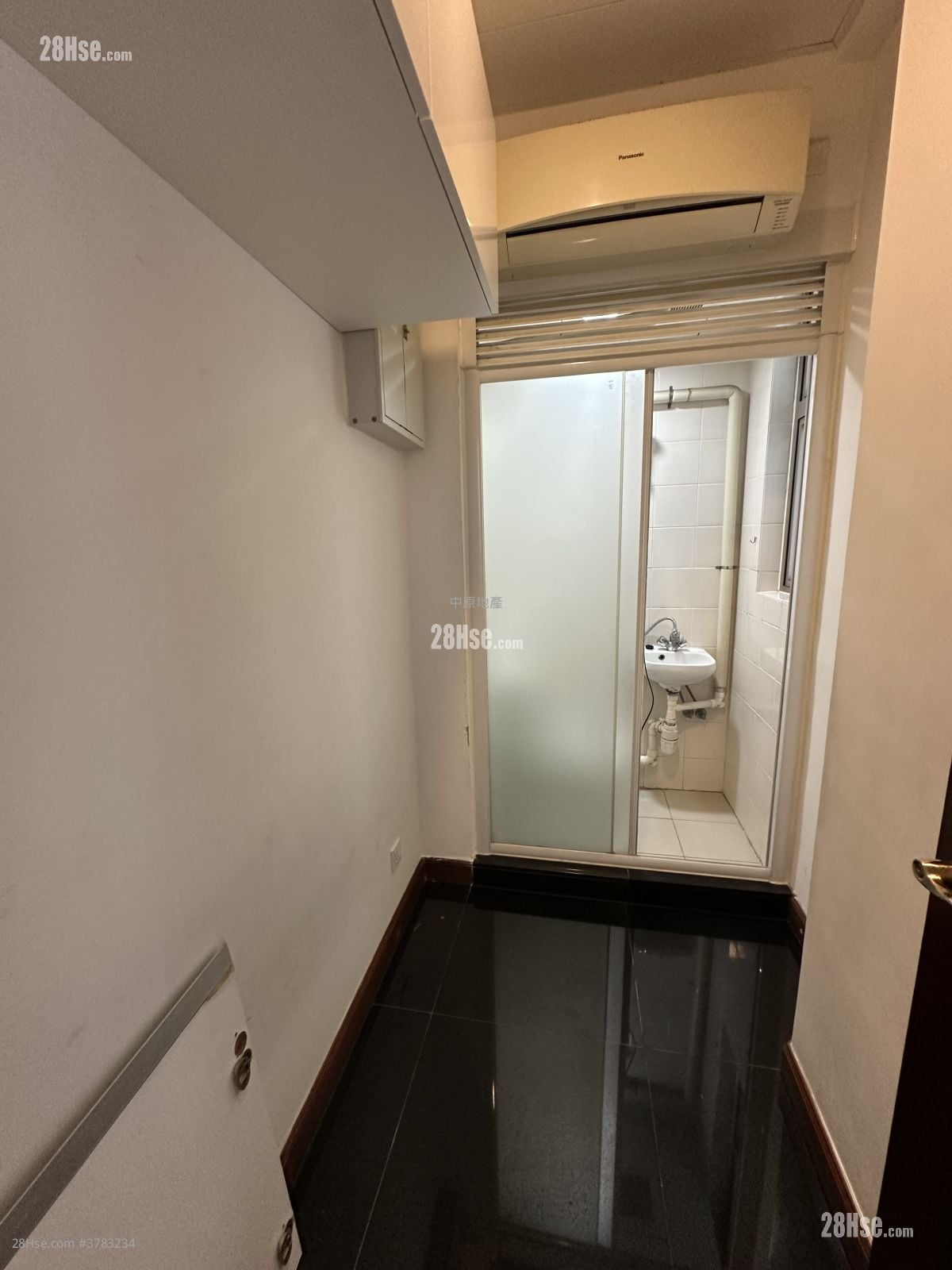 帝峰皇殿 租盘 1,027 平方尺