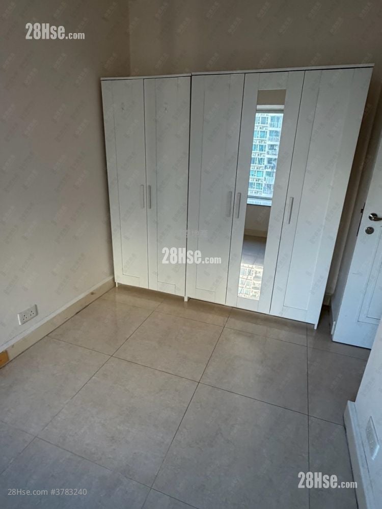 Central Park Towers Sell 2 Bedrooms , 1 Bathroom 498 ft²