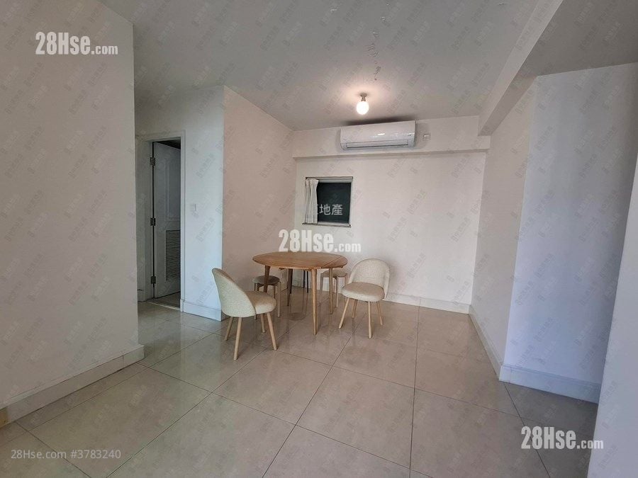 Central Park Towers Sell 2 Bedrooms , 1 Bathroom 498 ft²