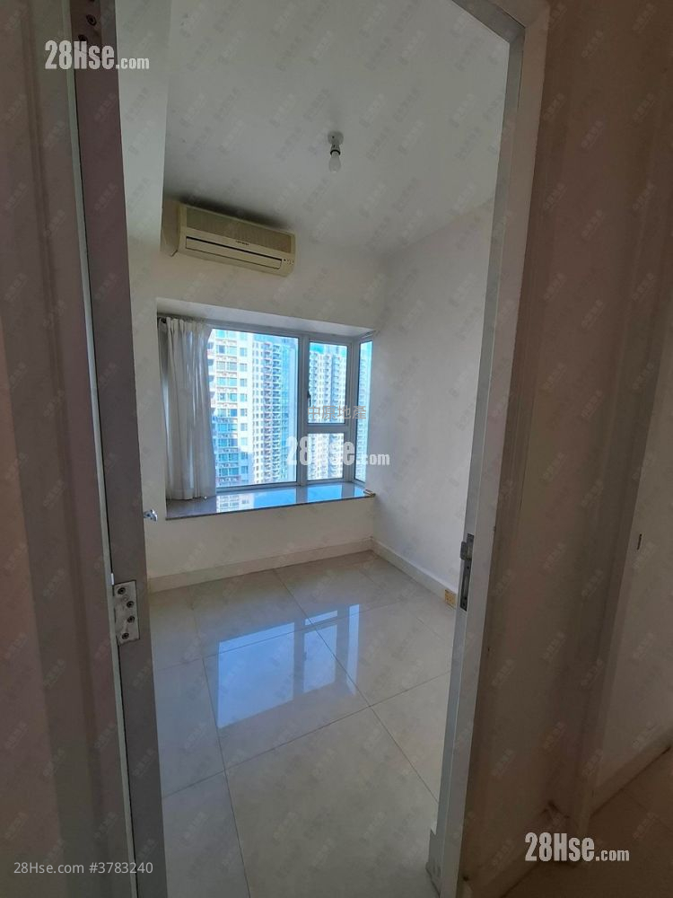 Central Park Towers Sell 2 Bedrooms , 1 Bathroom 498 ft²