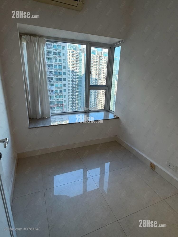 Central Park Towers Sell 2 Bedrooms , 1 Bathroom 498 ft²