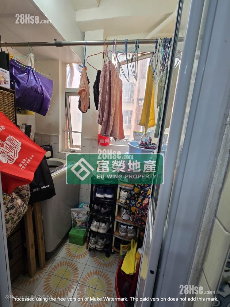 Champion House Sell 2 Bedrooms , 1 Bathroom 590 ft²