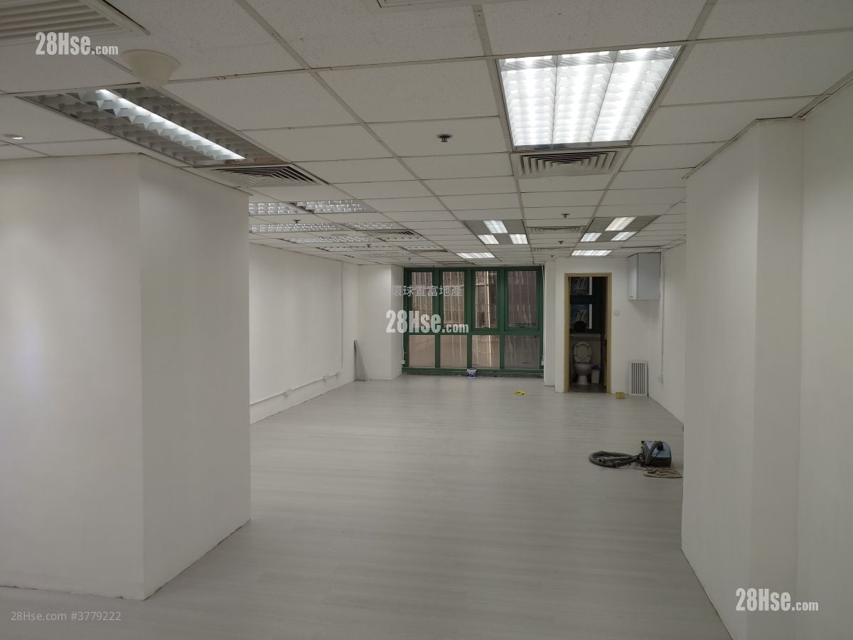 Capital Trade Centre Rental 891 ft²