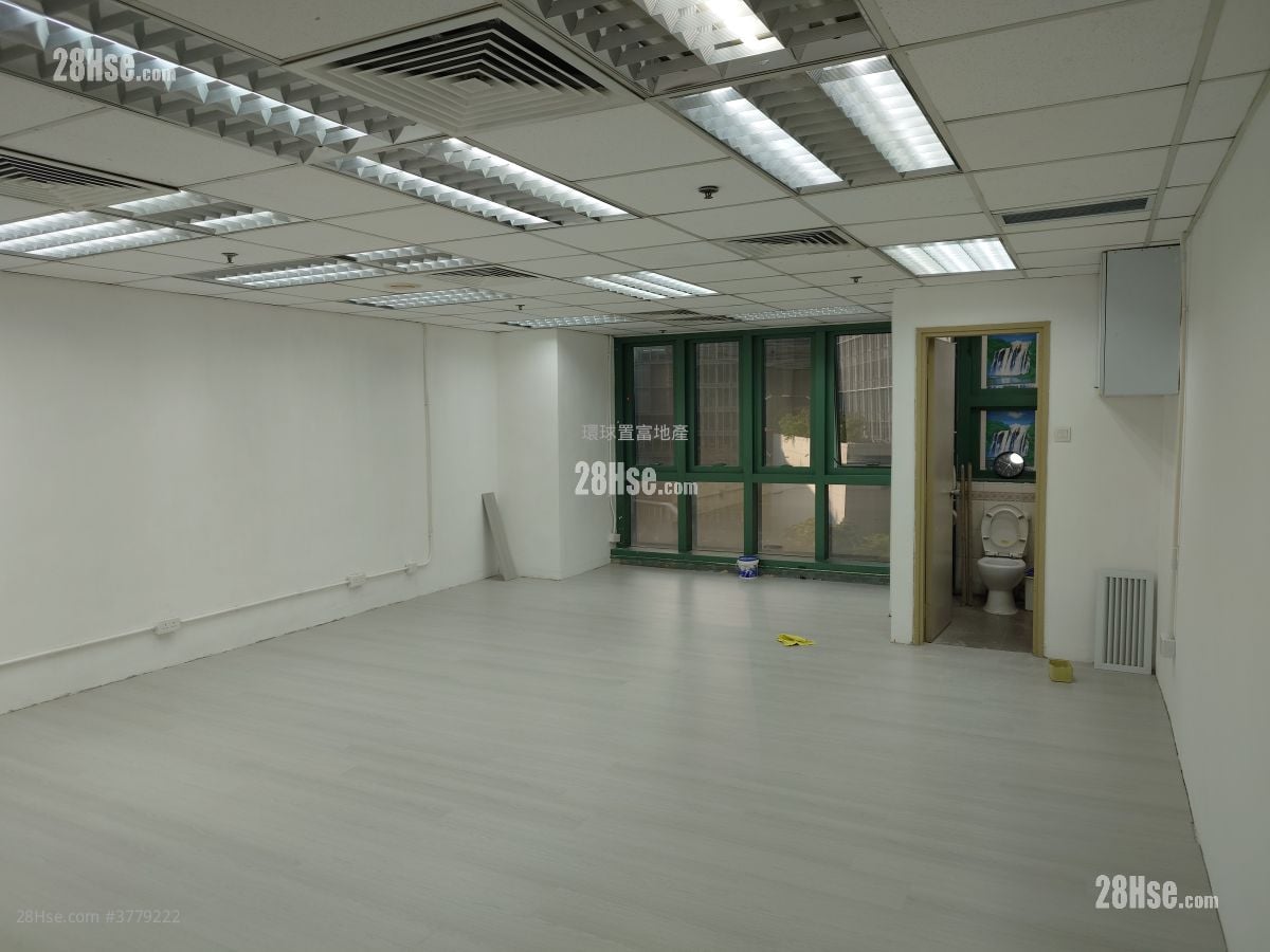 Capital Trade Centre Rental 891 ft²