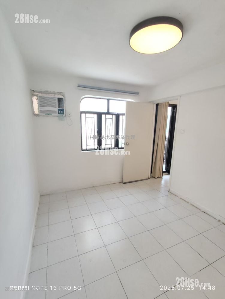 村屋 售盘 3 房 , 1 浴室 700 平方尺