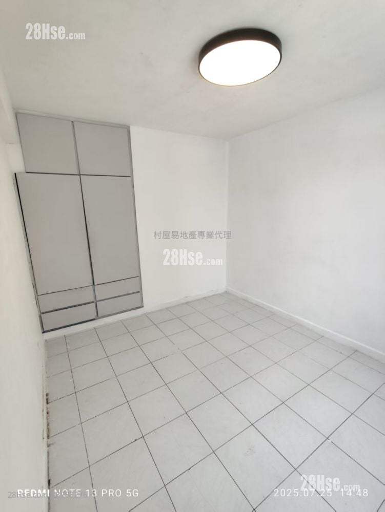 村屋 售盘 3 房 , 1 浴室 700 平方尺