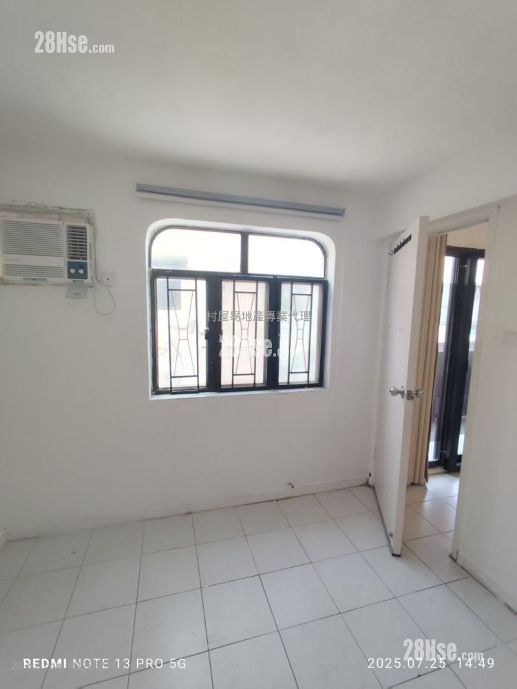 村屋 售盘 3 房 , 1 浴室 700 平方尺