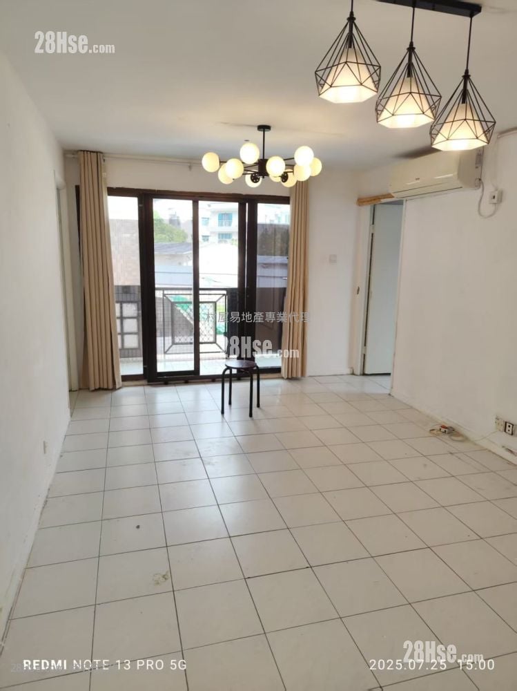 村屋 售盘 3 房 , 1 浴室 700 平方尺