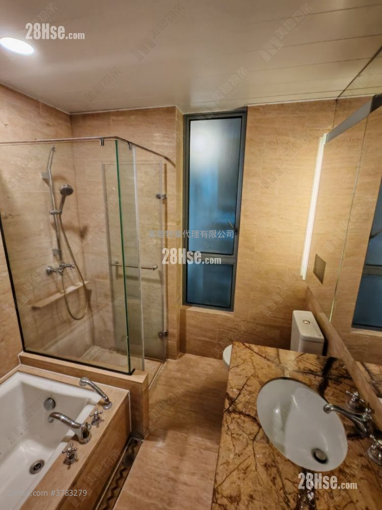 The Palazzo Sell 4 Bedrooms , 4 Bathrooms 1,444 ft²