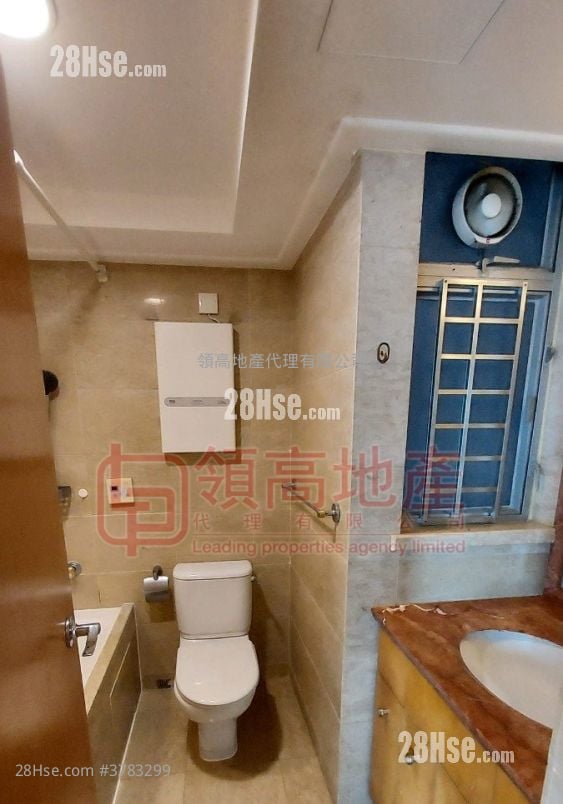 The Waterfront Rental 3 Bedrooms , 1 Bathroom 794 ft²