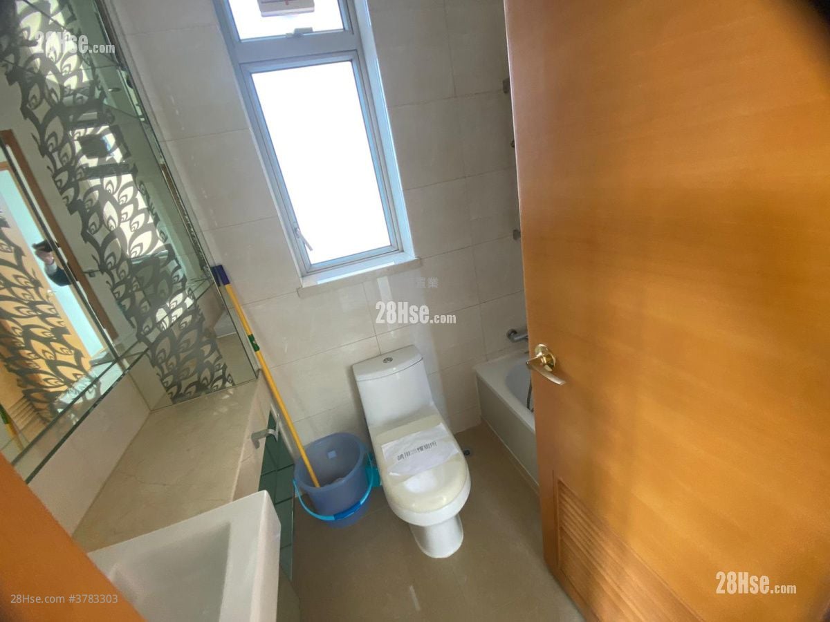 One New York Sell 2 Bedrooms , 1 Bathroom 460 ft²