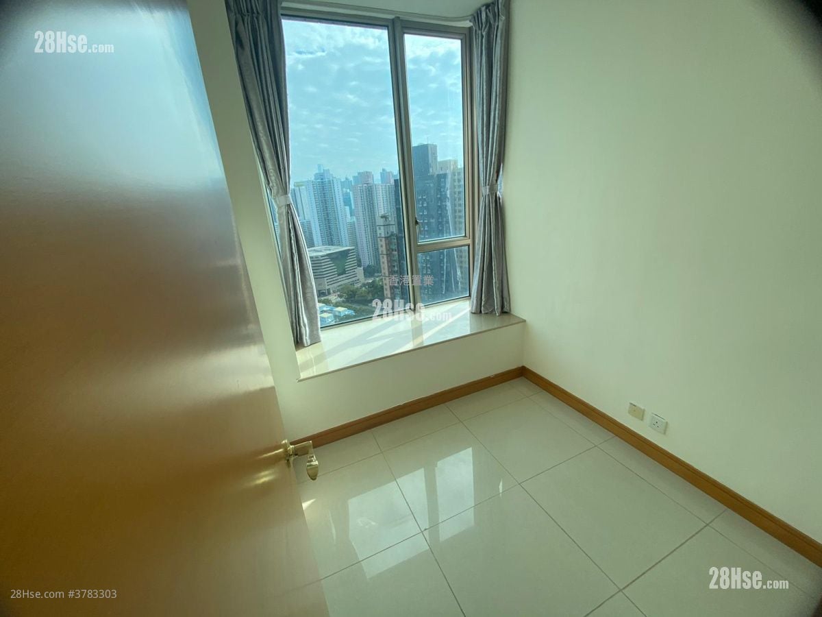 One New York Sell 2 Bedrooms , 1 Bathroom 460 ft²