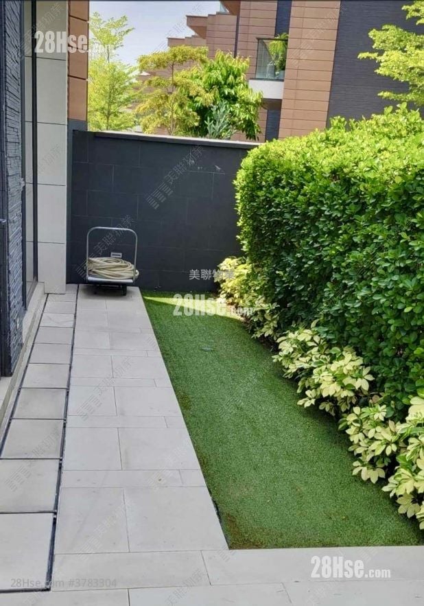 The Bloomsway Rental 4 Bedrooms , 5+ Bathrooms 2,542 ft²