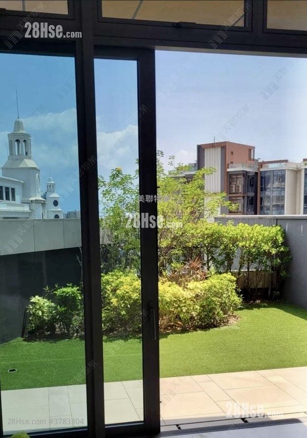 The Bloomsway Rental 4 Bedrooms , 5+ Bathrooms 2,542 ft²