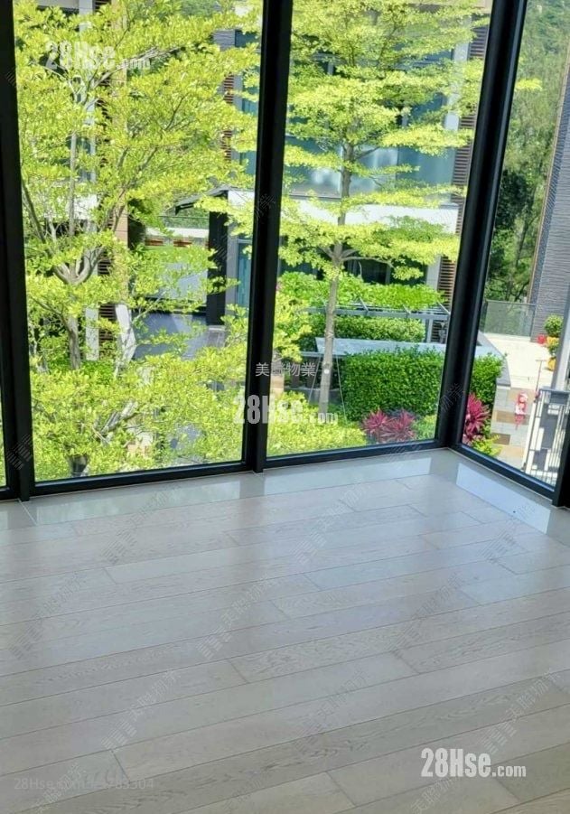 The Bloomsway Rental 4 Bedrooms , 5+ Bathrooms 2,542 ft²