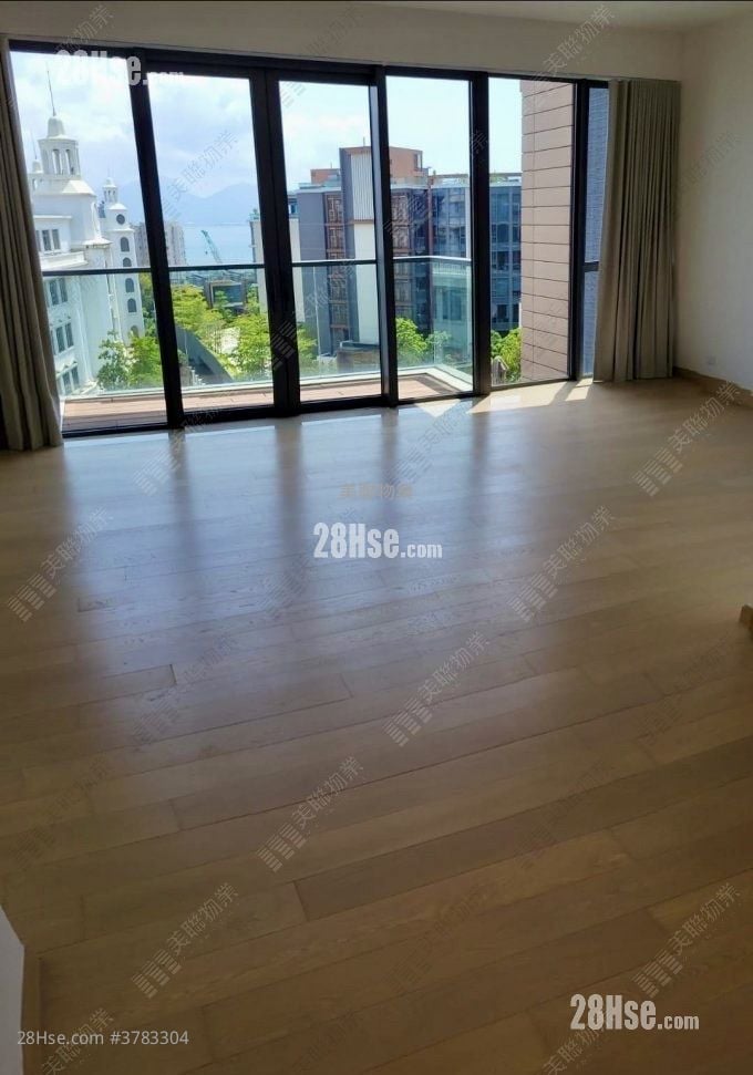 The Bloomsway Rental 4 Bedrooms , 5+ Bathrooms 2,542 ft²