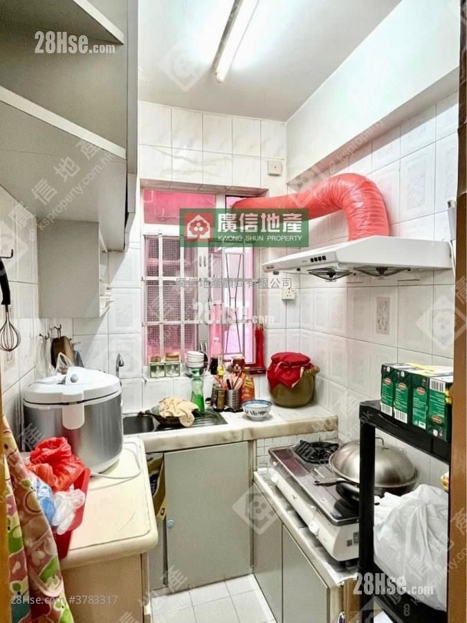 Chung Mei Building Sell 3 Bedrooms , 1 Bathroom 520 ft²