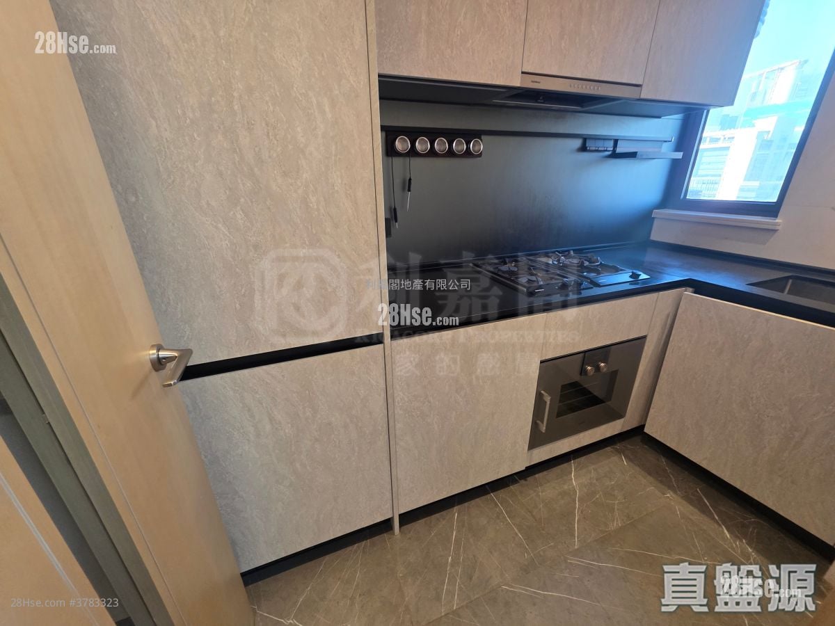 One Victoria Sell 3 Bedrooms 598 ft²