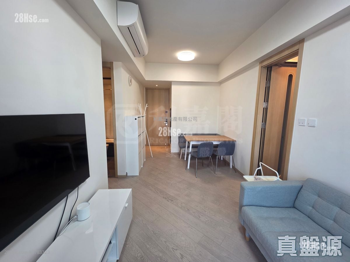 One Victoria Sell 3 Bedrooms 598 ft²