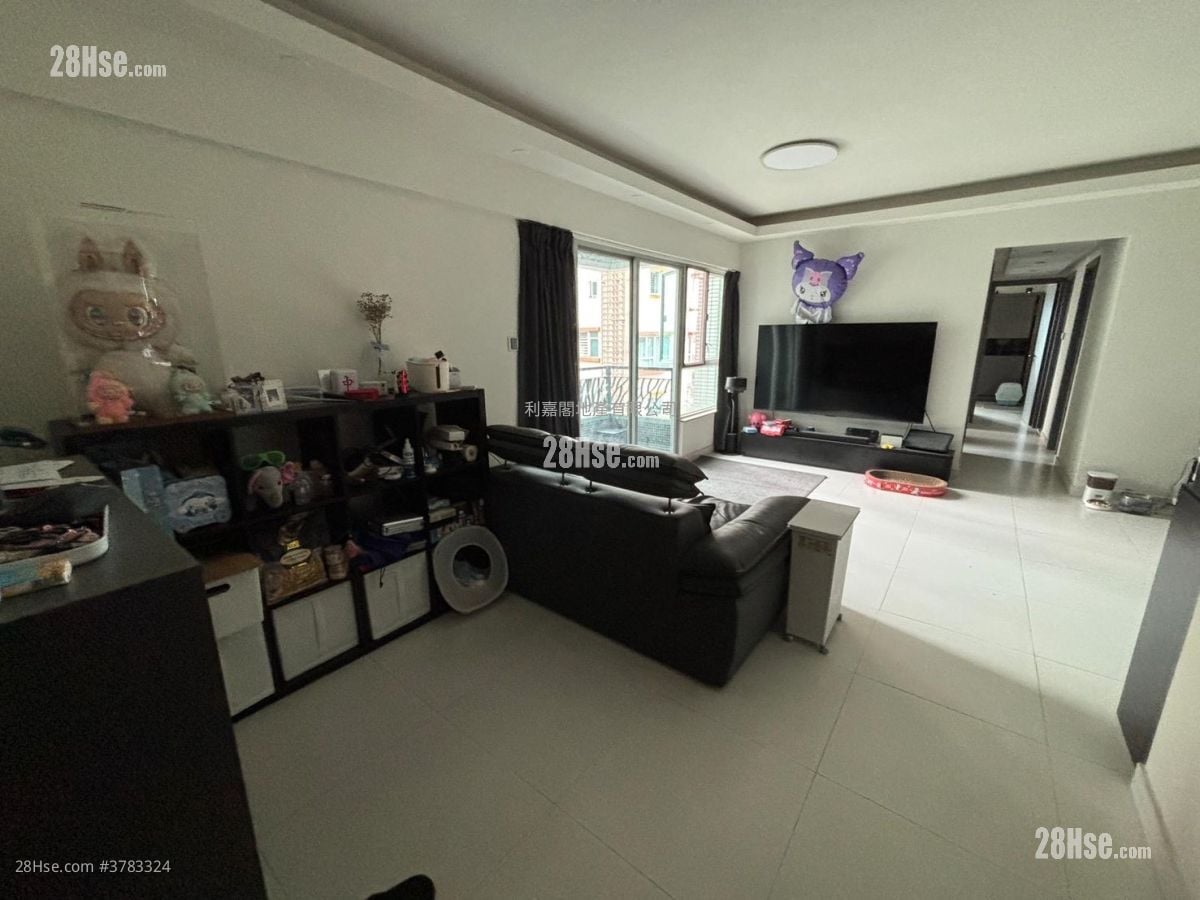 Sereno Verde Sell 4 Bedrooms 798 ft²