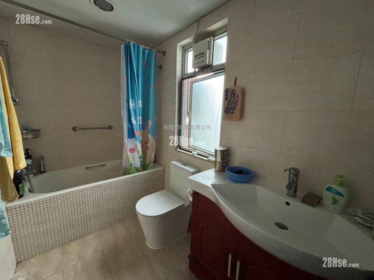 Sereno Verde Sell 4 Bedrooms 798 ft²