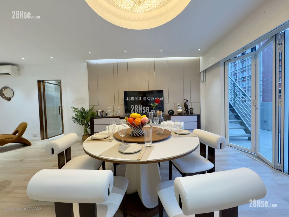 Sau Lai Garden Sell 5+ Bedrooms 2,655 ft²