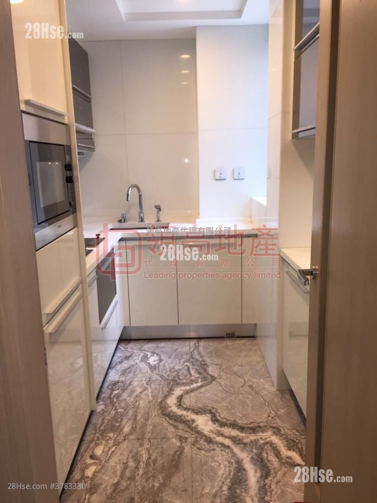 The Cullinan Sell 2 Bedrooms , 2 Bathrooms 640 ft²