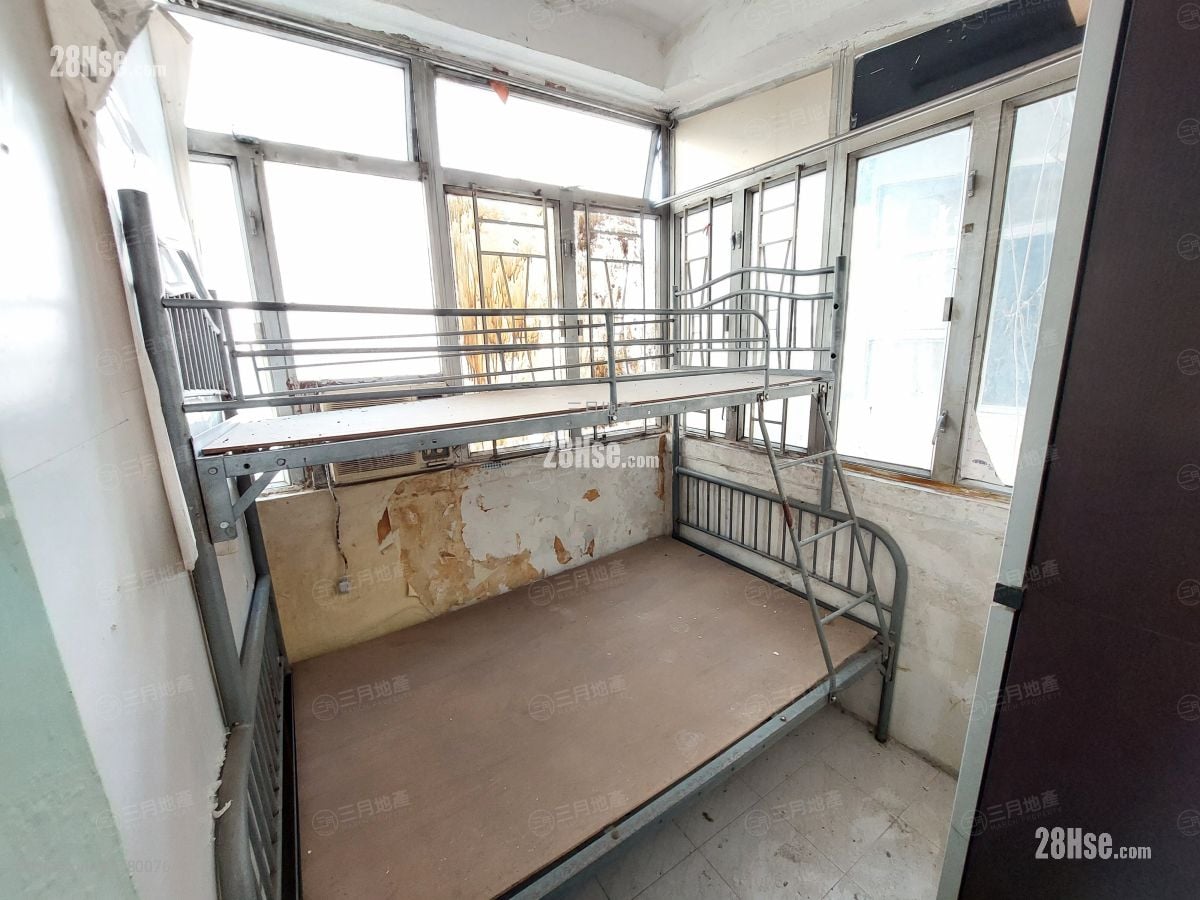 705 Shanghai Street Sell 4 Bedrooms , 3 Bathrooms 560 ft²