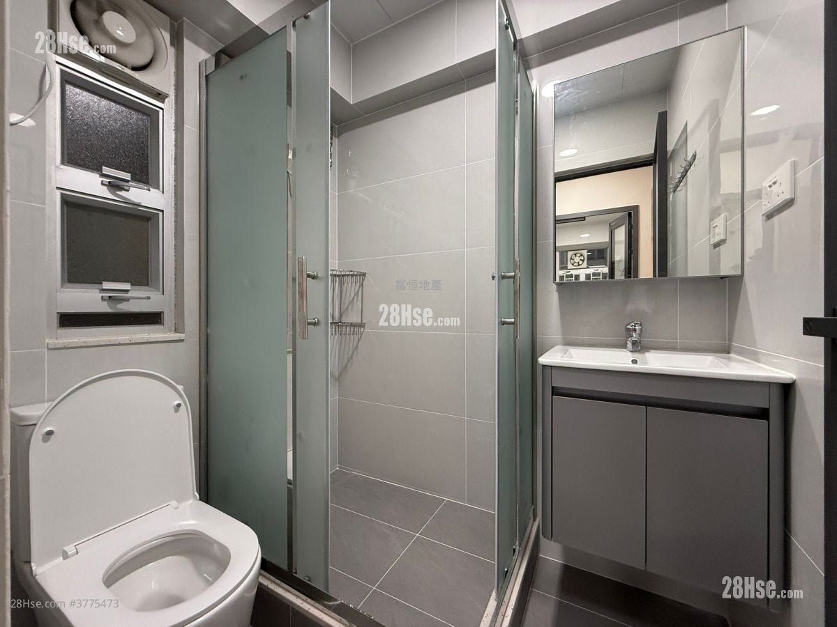 Whampoa Estate Sell 2 Bedrooms , 1 Bathroom 401 ft²