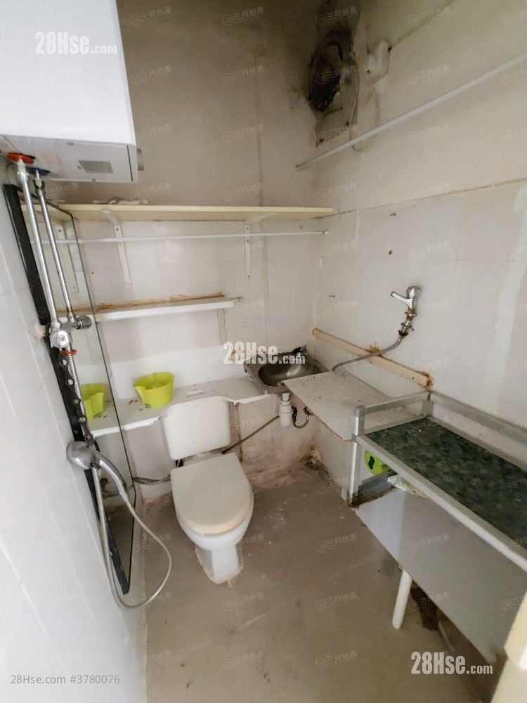 705 Shanghai Street Sell 4 Bedrooms , 3 Bathrooms 560 ft²