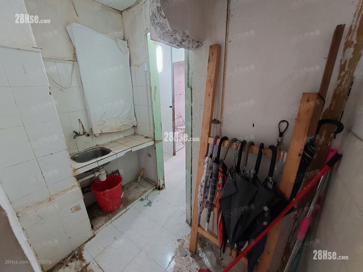 705 Shanghai Street Sell 4 Bedrooms , 3 Bathrooms 560 ft²