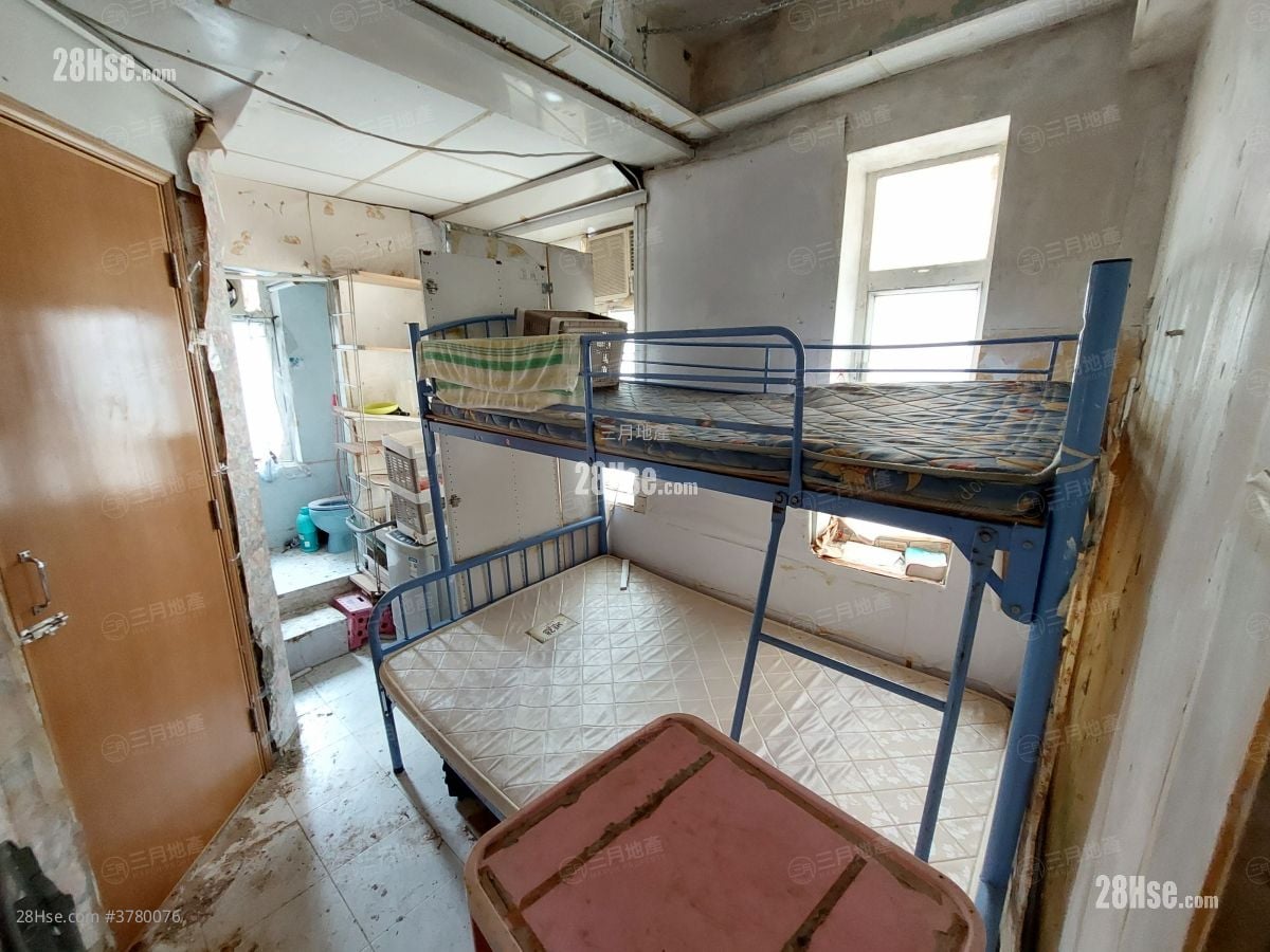 705 Shanghai Street Sell 4 Bedrooms , 3 Bathrooms 560 ft²