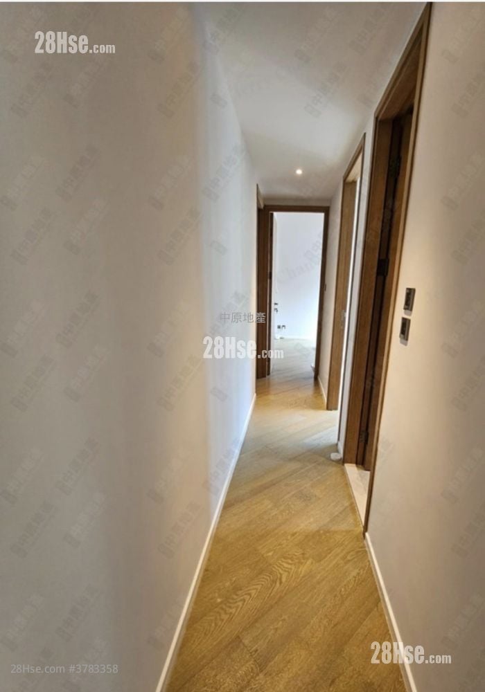 柏傲山 售盘 2 房 , 2 浴室 716 平方尺