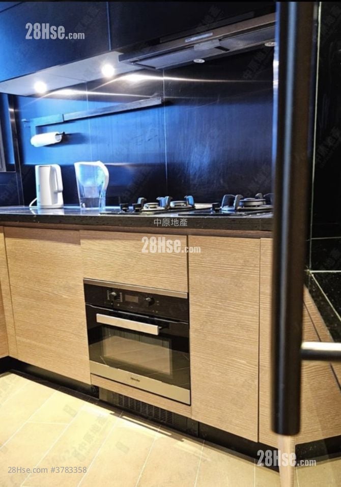 柏傲山 售盘 2 房 , 2 浴室 716 平方尺