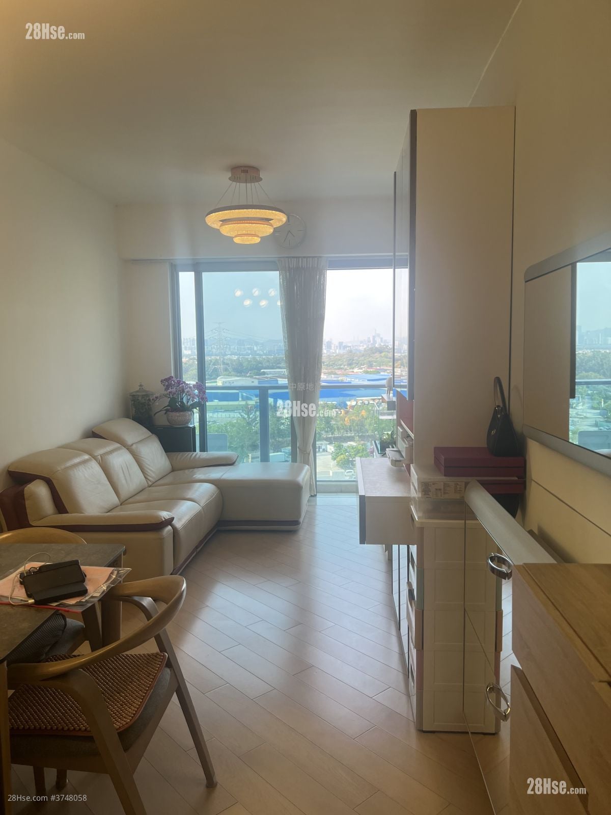 峻巒 售盤 2 房 572 平方呎