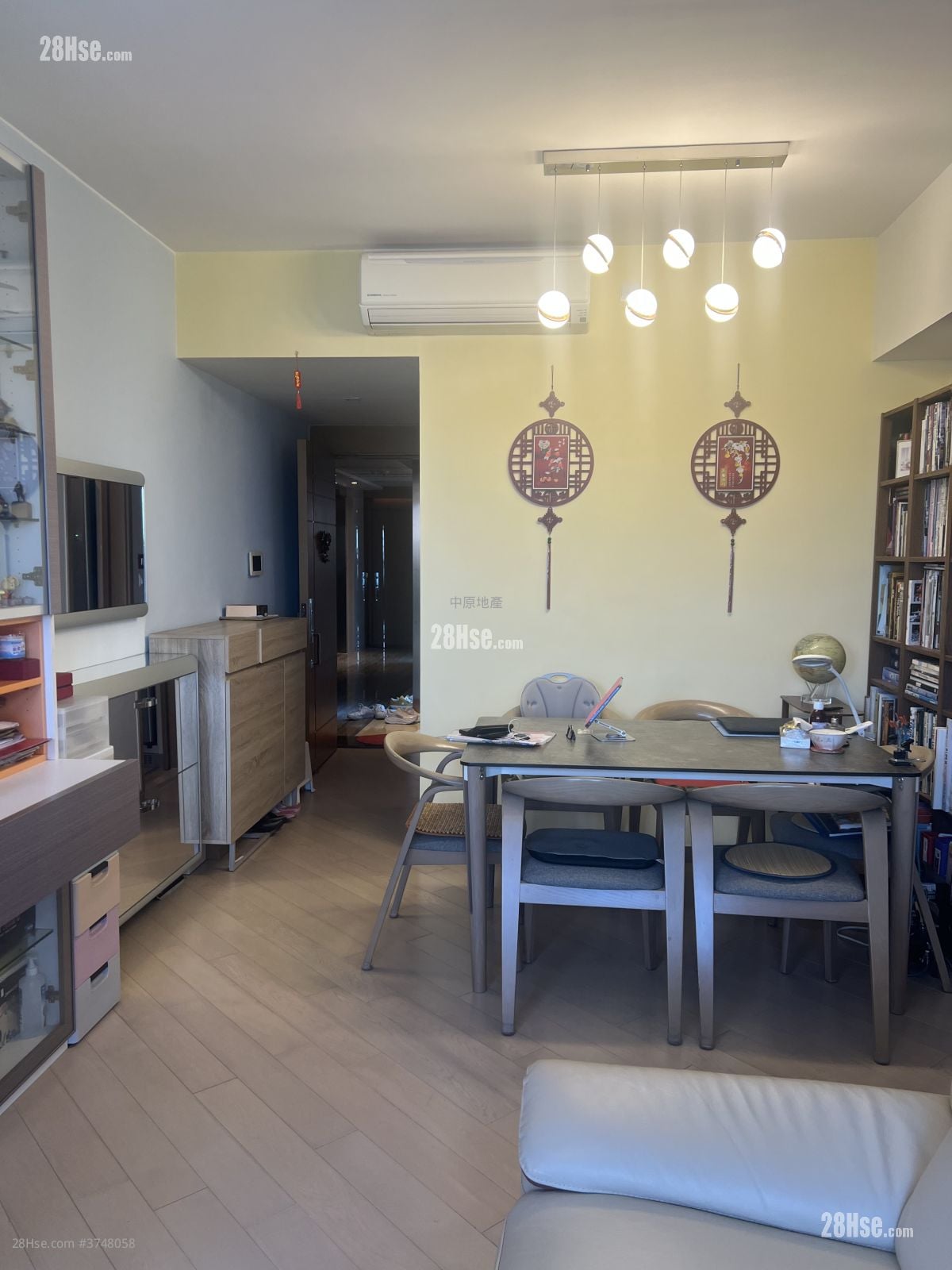 峻巒 售盤 2 房 572 平方呎