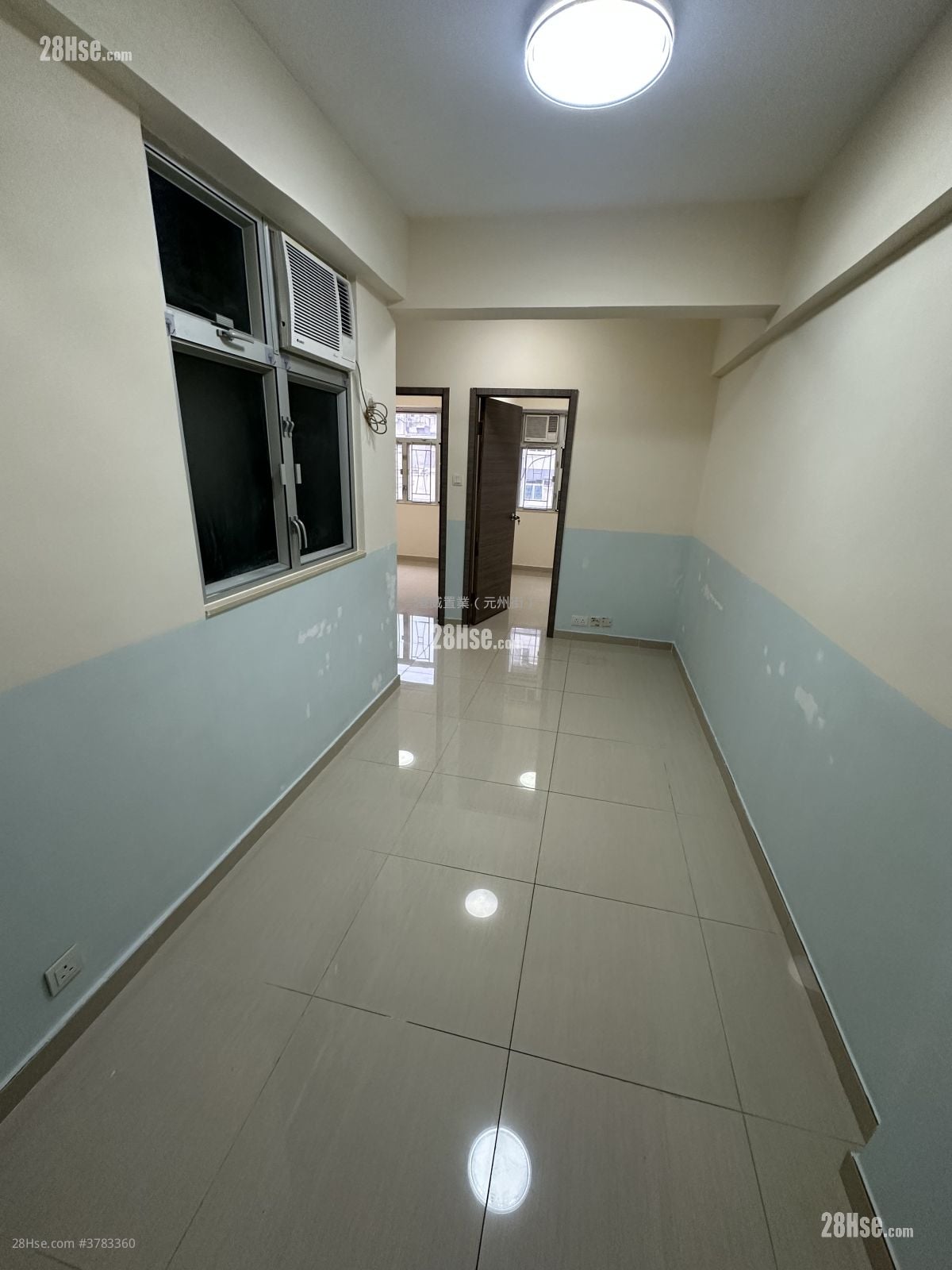 Eastland Towers Sell 364 ft²