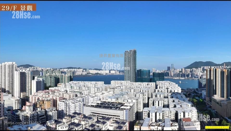 Royal Peninsula Sell 4 Bedrooms , 2 Bathrooms 563 ft²