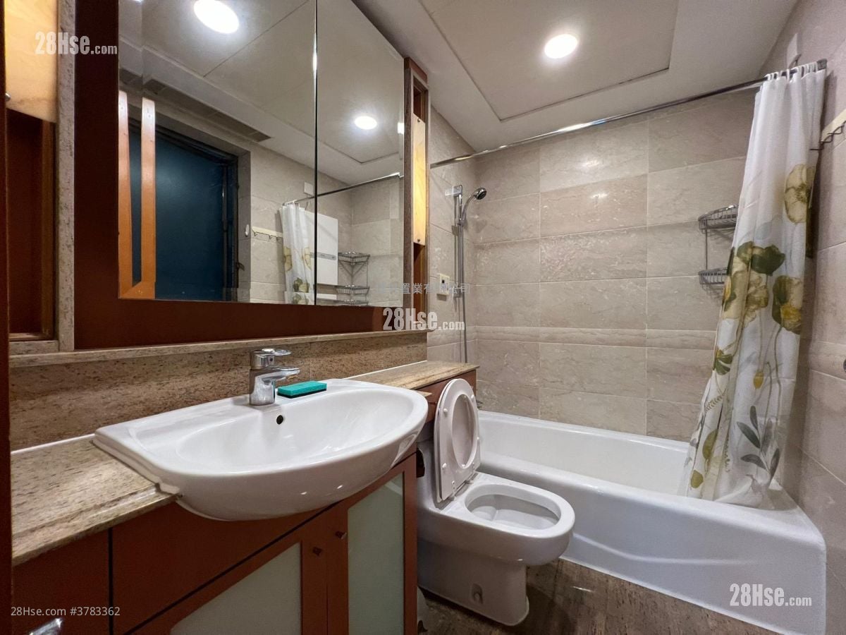 Royal Peninsula Sell 4 Bedrooms , 2 Bathrooms 563 ft²