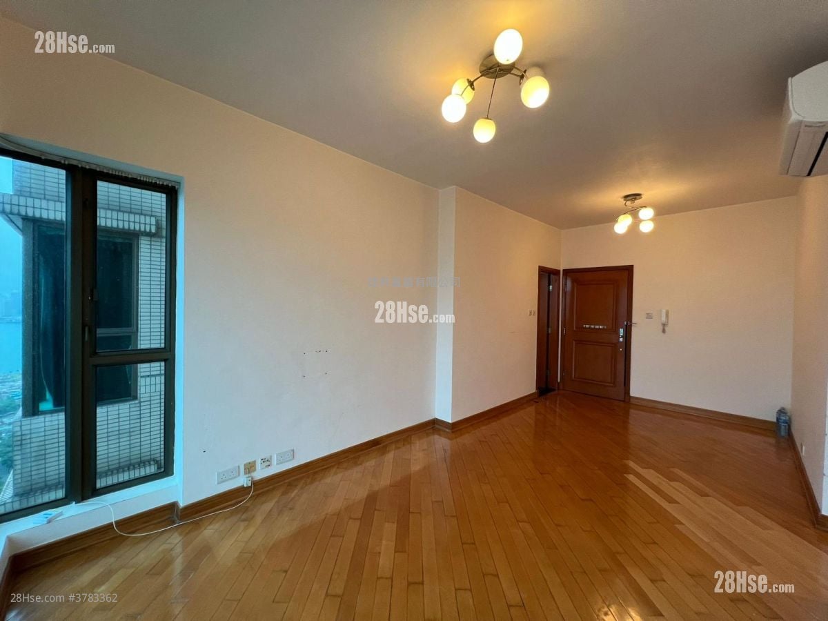 Royal Peninsula Sell 4 Bedrooms , 2 Bathrooms 563 ft²