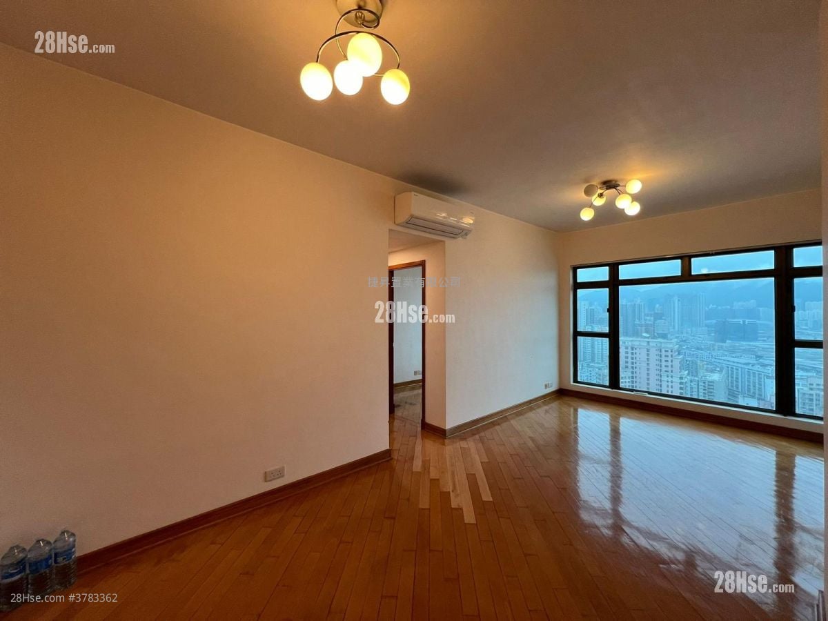 Royal Peninsula Sell 4 Bedrooms , 2 Bathrooms 563 ft²