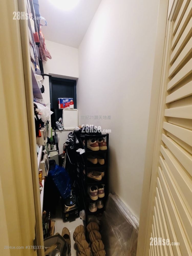 Mont Vert Sell 3 Bedrooms , 2 Bathrooms 750 ft²