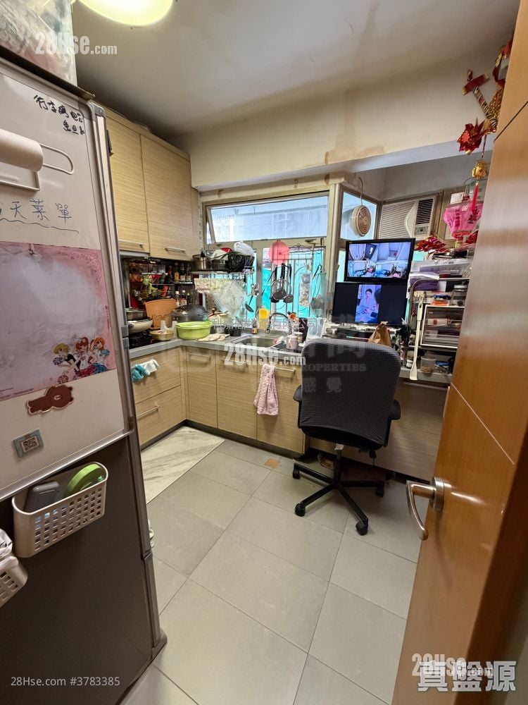 宝峰园 售盘 3 房 , 2 浴室 822 平方尺