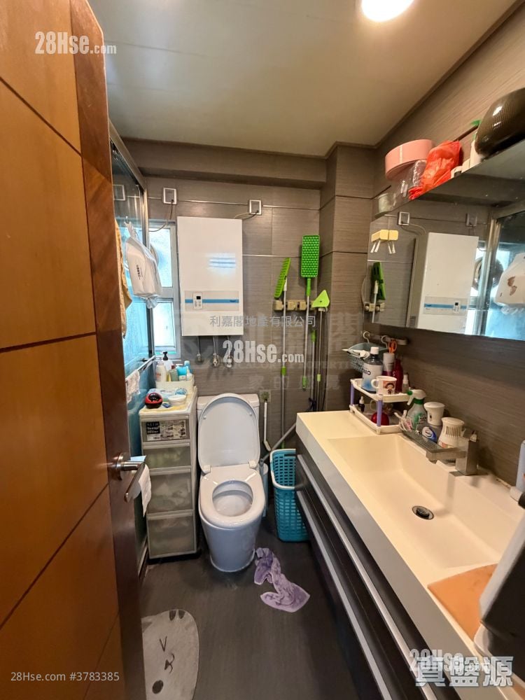 宝峰园 售盘 3 房 , 2 浴室 822 平方尺