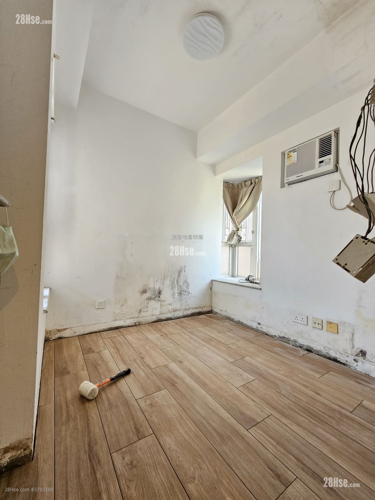 Metroregalia Rental 3 Bedrooms , 1 Bathroom 464 ft²